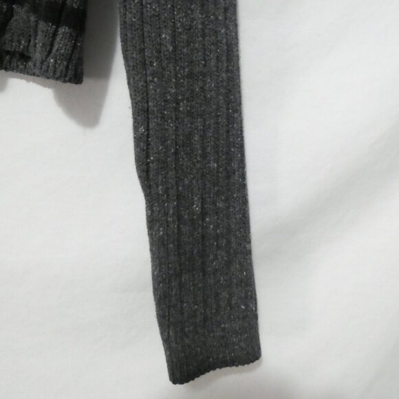 FIBERS | medium | Cropped Ribbed Long Sleeve 1/4 Zip-Up Sweater - Picture 8 of 14